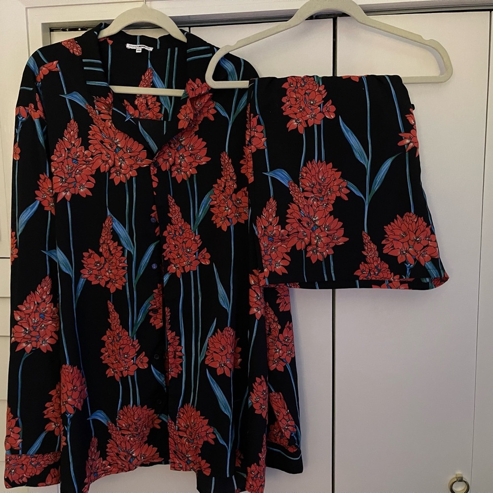 Twin piece short set